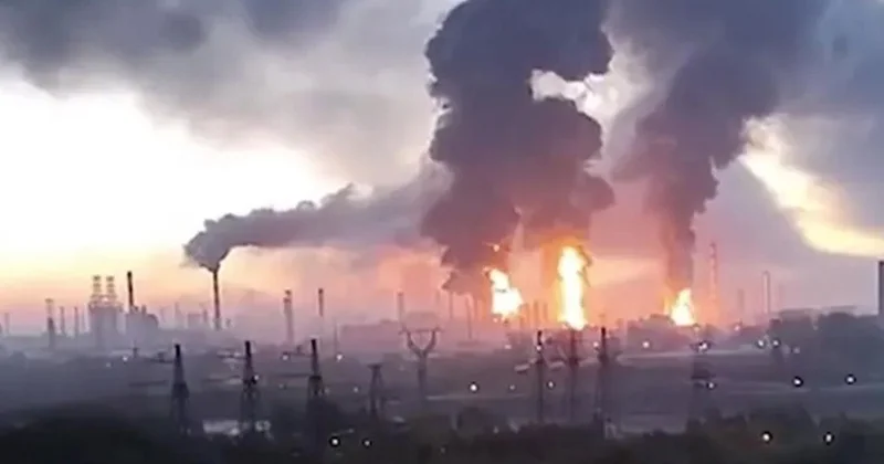Ukrayna, Rusya’nın başkenti Moskova’daki petrol rafinerisini vurdu