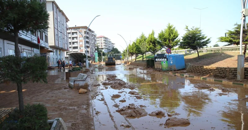Rize de sağanak sonrası temizlik seferberliği