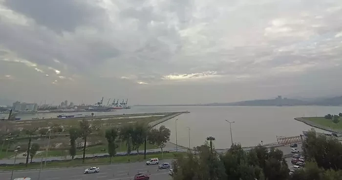 İzmir Körfezi ndeki kötü koku birçok ilçede etkili oldu! Vatandaşlardan yetkililere çağrı