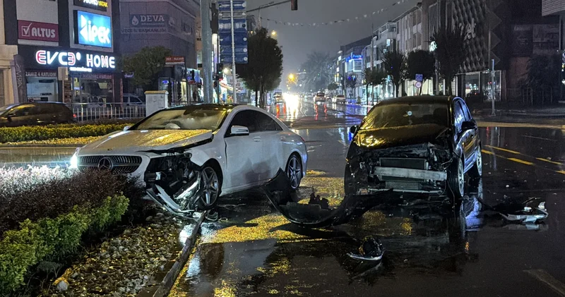 Düzce de ışık ihlali kazayı beraberinde getirdi