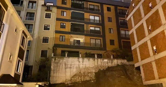 Ordu da bir inşaatın temel kazısı sırasında hasar oluşan 2 bina boşaltıldı Ordu Haberleri
