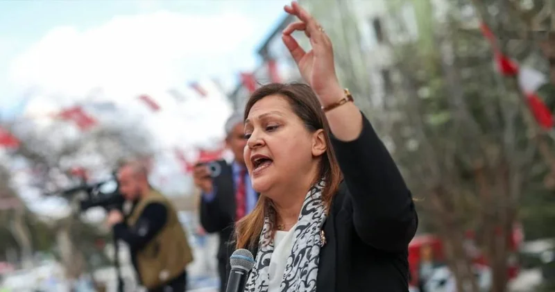 CHP li Burcu Köksal: Partimizi kumpasçılardan temizleyeceğiz