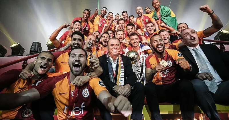 Galatasaray ile 8 kupa kazanan ünlü yıldız kulüpsüz kaldı Sözcü Gazetesi
