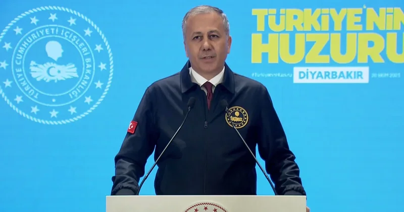 Bakan Yerlikaya dan Diyarbakır daki yürüyüşte polise düşman diyen topluluğa tepki: Bu söylemi lanetliyorum