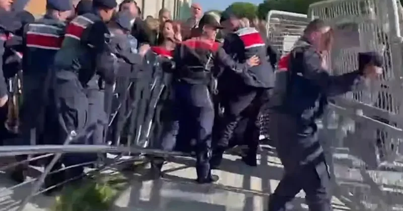 İmamoğlu hakim karşısına çıkıyor! Kalabalıkla jandarma arasında arbede yaşandı