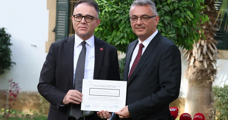 KKTC de Tufan Erhürman dönemi: Mazbatasını aldı