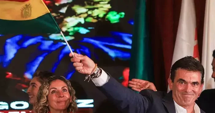 Bolivya’da 20 yıllık MAS iktidarı sona erdi: Yeni Devlet Başkanı merkez sağ adayı Paz oldu