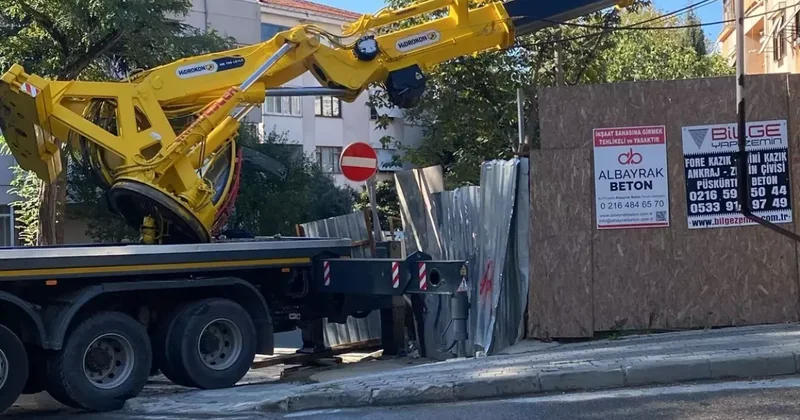 Acıbadem de şantiyede korkutan kaza: Vinç inşaat alanına devrildi