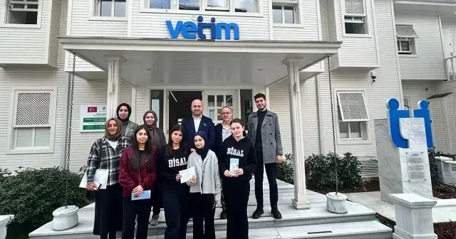 Liseli gençlerden Yetim Vakfı na Gazze için anlamlı bağış Hayat Haberleri