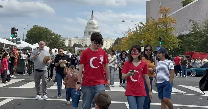 Washington da Türk rüzgarı esti: Döner, gözleme, baklava, simit de ikram edildi