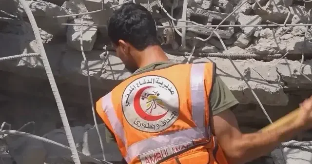 Gazze de enkaz altında kalan naaşları çıkartmak için çalışmalar başladı VİDEO İZLE