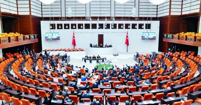 Özel in tezkere belirsizliği Gündem Haberleri