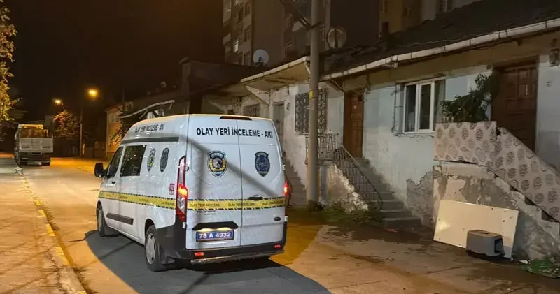 Kıskançlık tartışmasında kız arkadaşı tarafından bıçaklandı