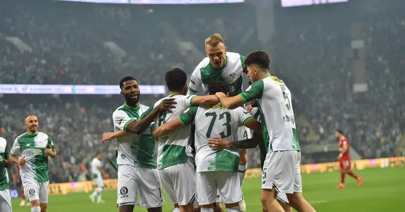 Bursaspor, Pendikspor u eli boş gönderdi
