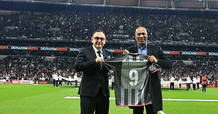 Les Ferdinand dan Vlahovic ve Salah övgüsü!