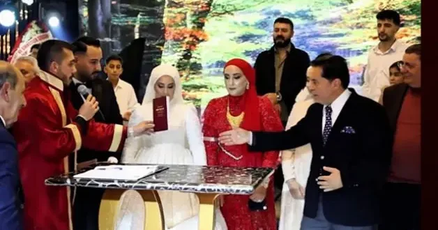 Nikah memurunun hareketi Ahmet Özer i kızdırdı