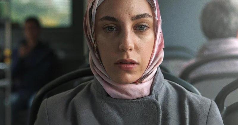 Netflix duyurdu: Berkun Oya nın dizisi Bir Başkadır ın 2. sezonu 12 Kasım da yayında