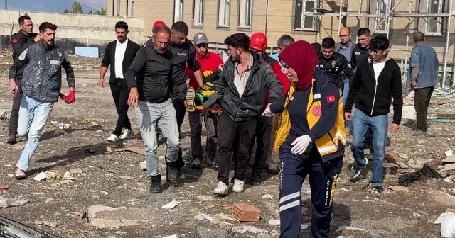 Asansör kurarken 4 kat yüksekliğinden düşüp, ağır yaralandı Erzurum Haberleri Habertürk Yerel Haberler