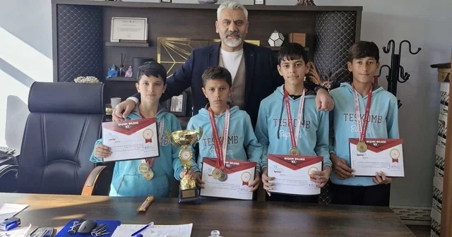 Süphan Ortaokulu öğrencileri kros müsabakalarında il birincisi oldu Van Haberleri