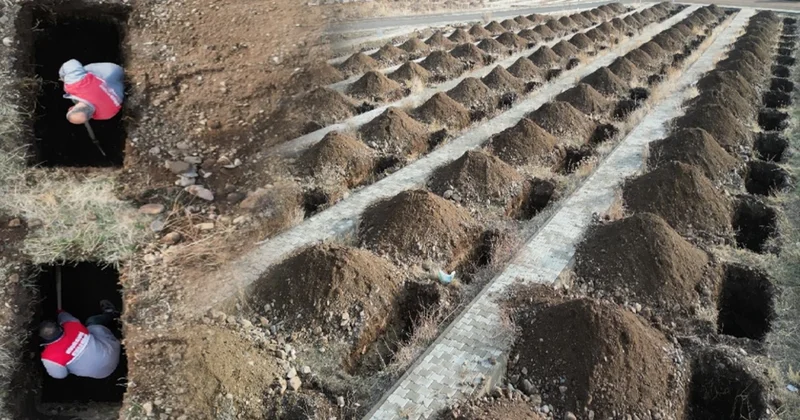 Erzurum da korkutan manzara: Apar topar kazılan 500 mezarın nedeni ortaya çıktı! Sözcü Gazetesi