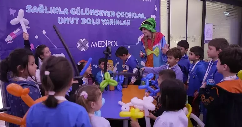 Medipol’den Dünya Çocuk Günü’ne özel ‘Diş Festivali’