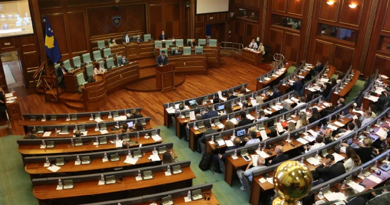 Kosova Meclisi feshedildi