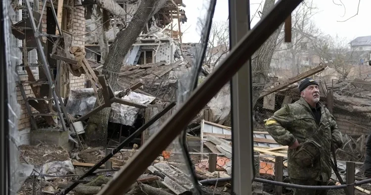 Rusya Ukrayna yı vurdu: Zelenski, 26 kişinin öldürüldüğünü duyurdu