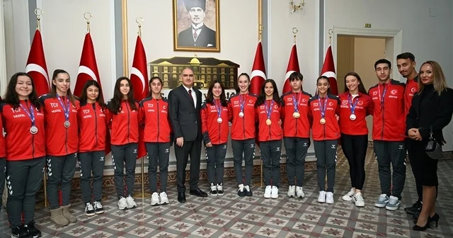 Manisa nın altın çocukları Avrupa dan zaferle döndü Manisa Haberleri