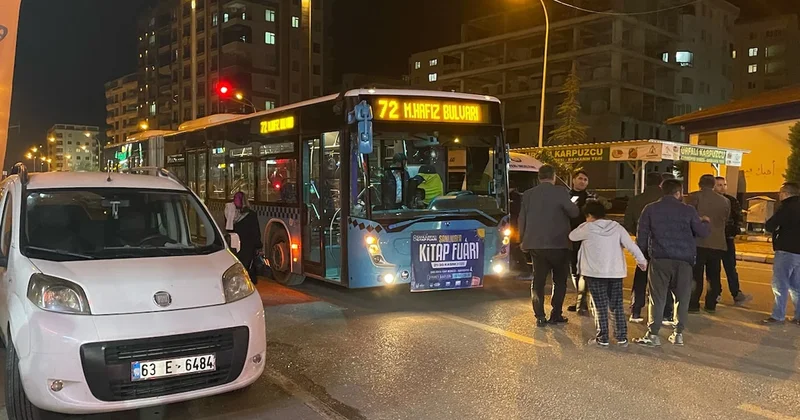Sokak ortasında çatışma! Kurşunlar halk otobüsüne isabet etti, yaralananlar var Sözcü Gazetesi