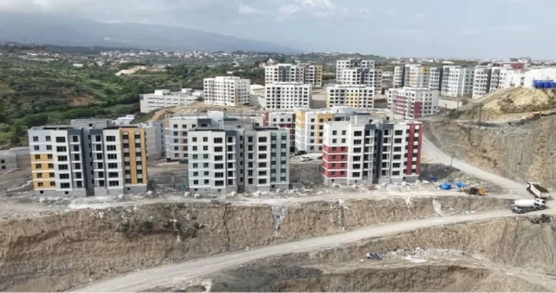 Firmanın başında AKP li isim var: TOKİ inşaatında işçiler insanlık dışı koşullara isyan etti iş bıraktı