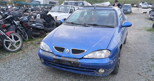 Plakasız otomobille drift atıp polisten kaçan alkollü sürücüye 71 bin lira ceza Edirne Haberleri