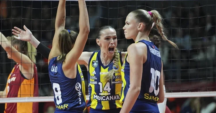 Sultanlar Ligi nde Fenerbahçe, Galatasaray ı 5 sette yendi!