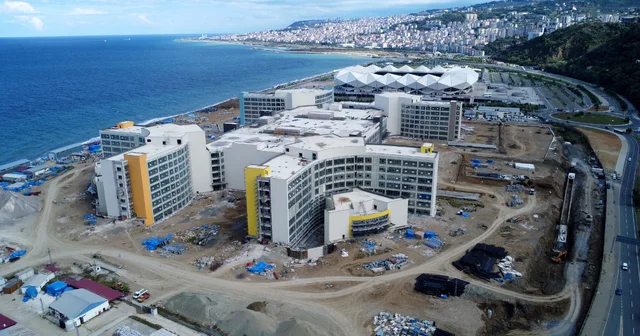 Yüz ölçümü genişleten denize nazır şehir hastanesi inşaatında hummalı çalışma Trabzon Haberleri