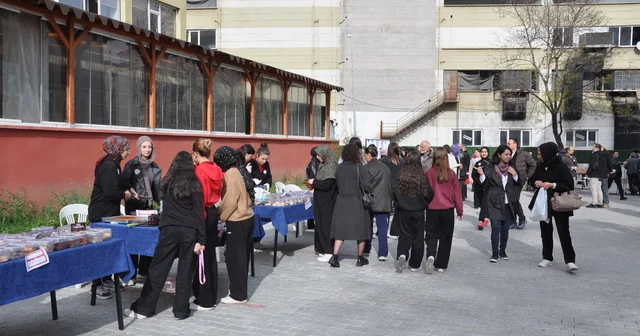 Kütahya da öğrencilerden Gazze ye destek kermesi Kütahya Haberleri