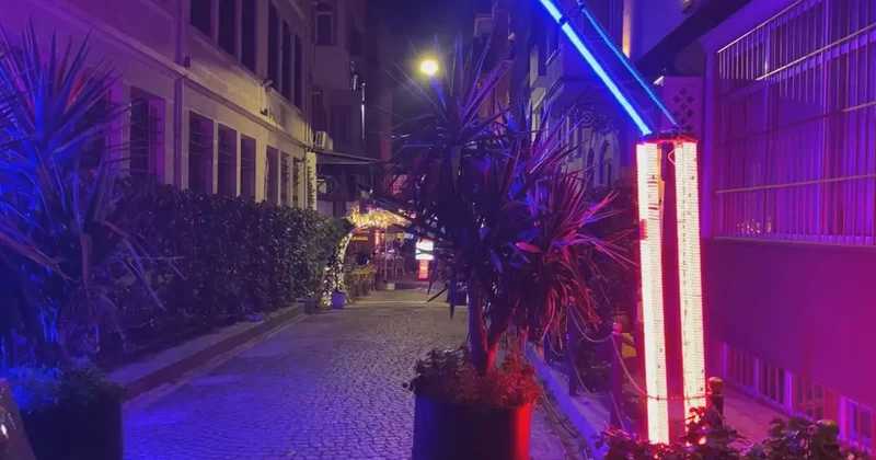 Fatih te otelde sır ölüm! Almanya dan gelen kişi rahatsızlanarak hayatını kaybetti