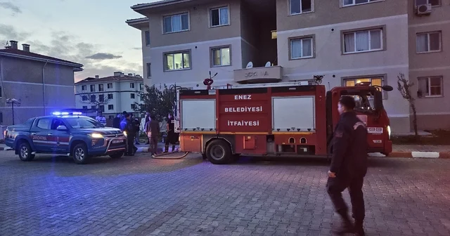 Apartmanda komşusunu öldürdükten intihar etti Edirne Haberleri