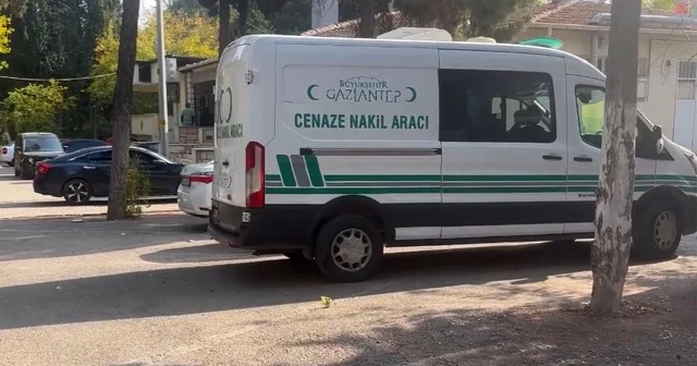 Traktör kazasında hayatını kaybeden çiftçinin cenazesi ailesine teslim edildi Gaziantep Haberleri