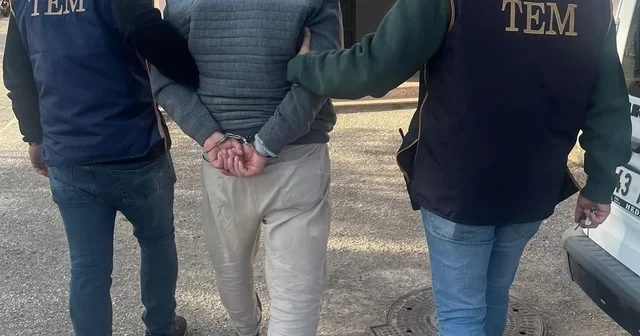 Kütahya da FETÖ şüphelisi saklandığı evde yakalandı Kütahya Haberleri