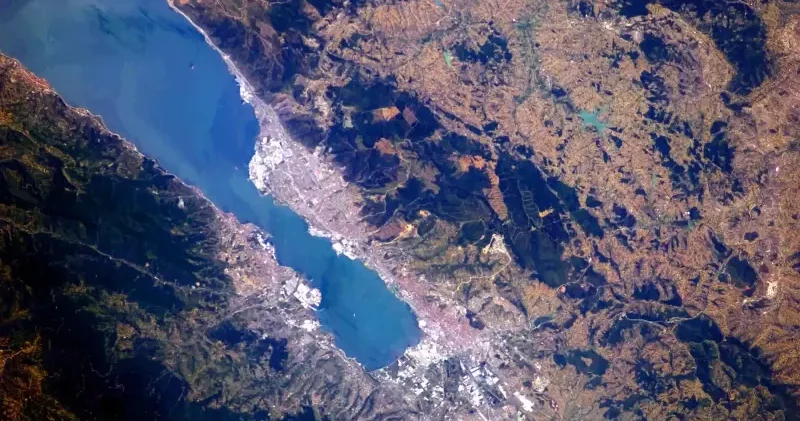 İzmit Körfezi nden 7 bin 90 metreküp atık ayrıştırıldı Kocaeli Haberleri