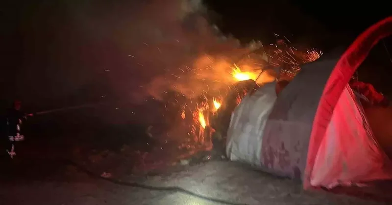 Kulu’da bahçedeki saman balyaları alev alev yandı