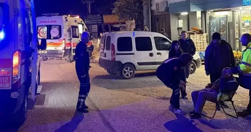 Yayaya çarpan motosiklet savruldu: Üç yaralı Düzce Haberleri