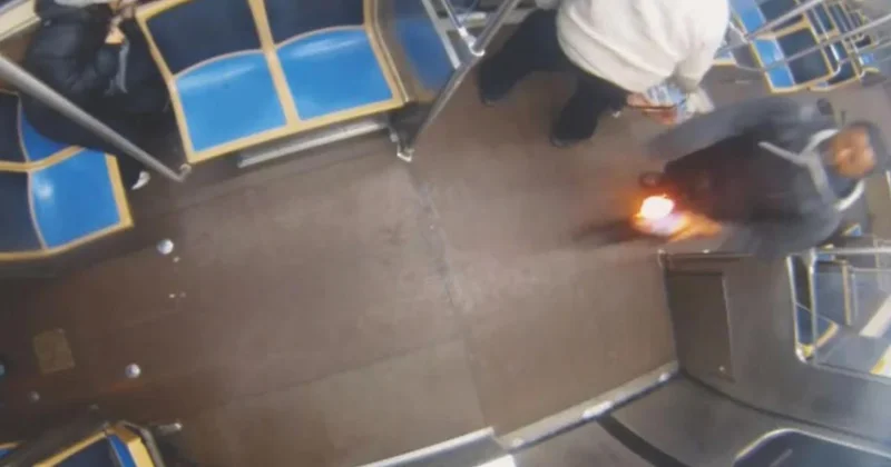 Trende bir kadını ateşe verdiği iddia edilen zanlıya federal terör suçlaması