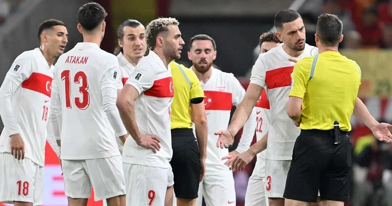 Milli takımı İspanya da soymuşlar: Milyonlarca liralık hırsızlık