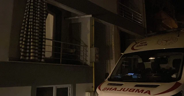 Burdur da bir kişi evinde ölü bulundu Apartmanı saran koku sonrası durum fark edildi Burdur Haberleri