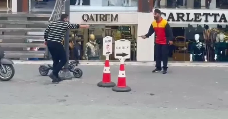 SON DAKİKA Güngören de akılalmaz olay: İade kargo ücreti kavgası kanlı bitti!