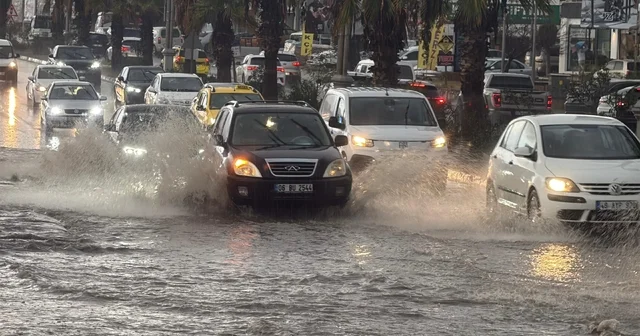 Bodrum sokakları bir saatte göle döndü Muğla Haberleri