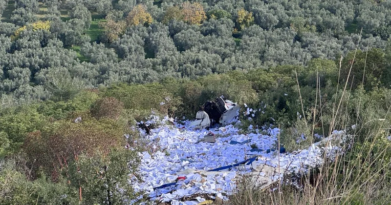 Bursa da kamyonet uçuruma devrildi: 2 ölü