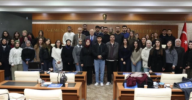 Başkan Sekmen, EBYÜ Hukuk Fakültesi öğrencilerini ağırladı Erzincan Haberleri