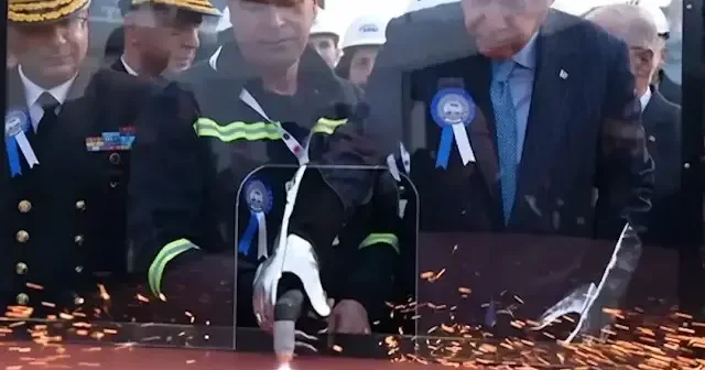 Cumhurbaşkanı Erdoğan’dan yerli deniz gücü TCG SEFERİHİSAR’ın ilk sac kesimini yaptı VİDEO İZLE