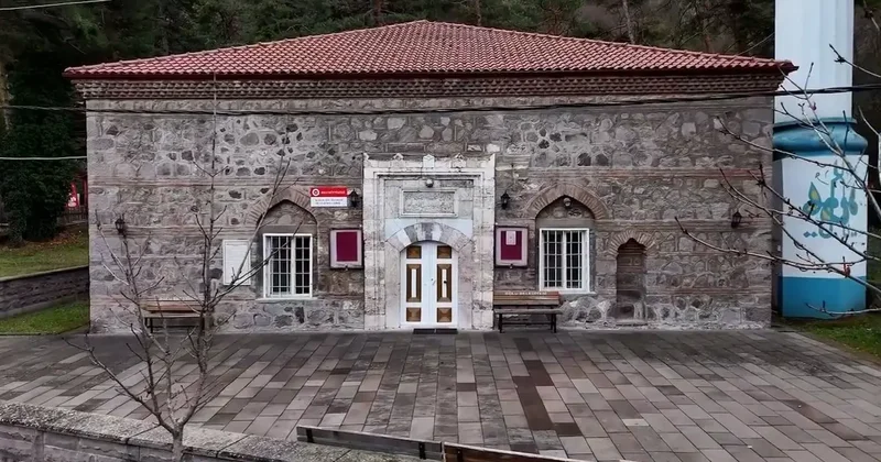 Bolu’da 500 yıllık cami, ilk günkü ihtişamını koruyor